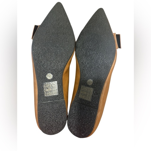 Beast Fashion Pointed Toe Flat Shoes Camel Slip On Buckle Detail Womens Size 7.5 - Picture 7 of 11